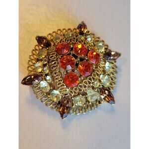 VINTAGE LISNER Gold Plate and Glass Pin/Brooch/ 1 3/4” / 33 Stones